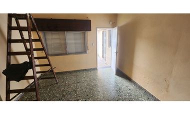 Albarellos 4172 entre Huemul y Vidal