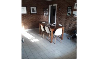 VENTA PERMUTA CASA EN Bº EL TREBOL EN LUJAN BS AS