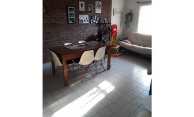 VENTA PERMUTA CASA EN Bº EL TREBOL EN LUJAN BS AS