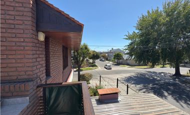 VENTA CHALET (4) AMB. - PERLA NORTE