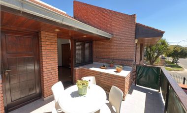 VENTA CHALET (4) AMB. - PERLA NORTE