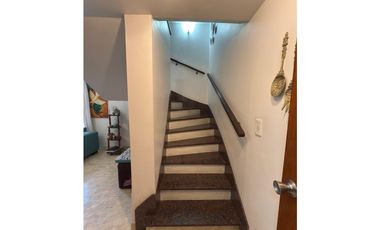 VENTA CHALET (4) AMB. - PERLA NORTE