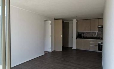 Se Arrienda DEPTO, patio privado, Fernandez Albano 775