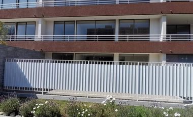 Se Arrienda DEPTO, patio privado, Fernandez Albano 775