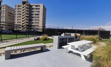 Se Arrienda DEPTO, patio privado, Fernandez Albano 775