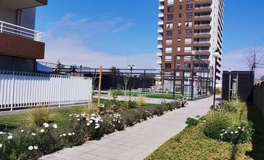 Se Arrienda DEPTO, patio privado, Fernandez Albano 775