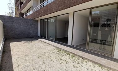Se Arrienda DEPTO, patio privado, Fernandez Albano 775
