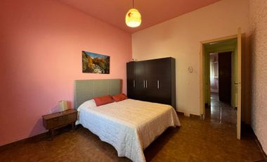 Venta casa 3 ambientes con patio y cochera