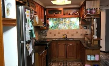 CASA 4 AMBIENTES CON QUINCHO Y PILETA  EN ALQUILER