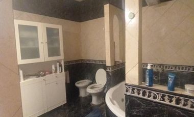 CASA 4 AMBIENTES CON QUINCHO Y PILETA  EN ALQUILER