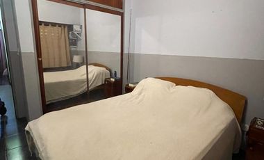 CASA AMPLIA CON PILETA Y QUINCHO