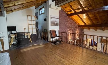 CASA AMPLIA CON PILETA Y QUINCHO