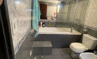 CASA AMPLIA CON PILETA Y QUINCHO