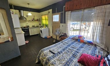 Venta Casa de 3 Amb a una cuadra del Mar lote 300m