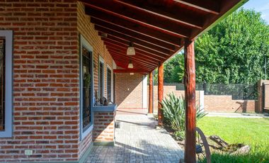 CASA EN VENTA 3 AMBIENTES ALEJANDRO KORN
