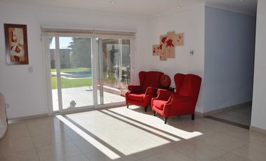 CASA 6 AMBIENTES EN ALQUILER BRICKLAND CANNING