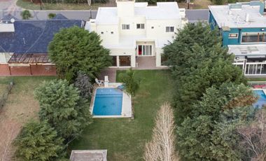 CASA 6 AMBIENTES EN ALQUILER BRICKLAND CANNING