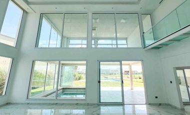 6 AMBIENTES PISCINA A LA LAGUNA