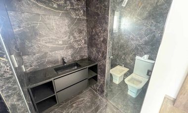 6 AMBIENTES PISCINA A LA LAGUNA