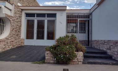 CASA EN VENTA - B° PRIMERO 13 DICIEMBRE- LUJAN