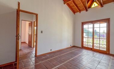 Venta Casa 4 amb en Acantilados a metros del mar