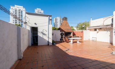 VENTA CASA DE 4 DORMITORIOS Y COCHERA DOBLE