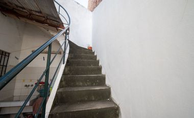 VENTA CASA DE 4 DORMITORIOS Y COCHERA DOBLE