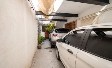 VENTA CASA DE 4 DORMITORIOS Y COCHERA DOBLE