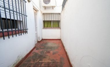 VENTA CASA DE 4 DORMITORIOS Y COCHERA DOBLE