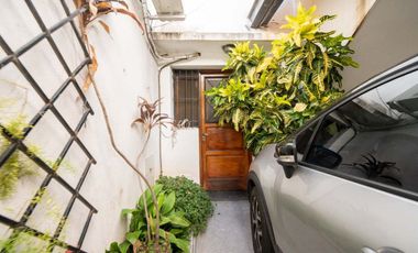VENTA CASA DE 4 DORMITORIOS Y COCHERA DOBLE