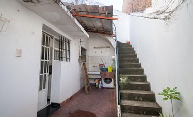 VENTA CASA DE 4 DORMITORIOS Y COCHERA DOBLE