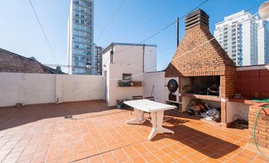 VENTA CASA DE 4 DORMITORIOS Y COCHERA DOBLE