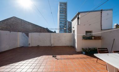 VENTA CASA DE 4 DORMITORIOS Y COCHERA DOBLE