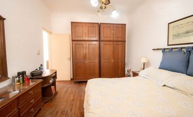 VENTA CASA DE 4 DORMITORIOS Y COCHERA DOBLE