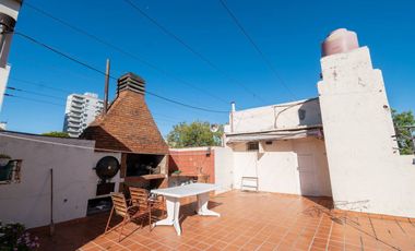VENTA CASA DE 4 DORMITORIOS Y COCHERA DOBLE