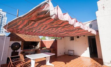 VENTA CASA DE 4 DORMITORIOS Y COCHERA DOBLE