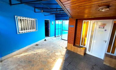 VENTA DE COMPLEJO - IDEAL PARA EMPRENDIMIENTO