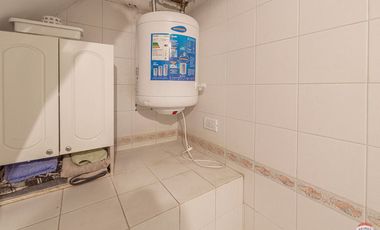 2 AMBIENTES EN DUPLEX CONDOMINIO EN PILAR AMOBLADO