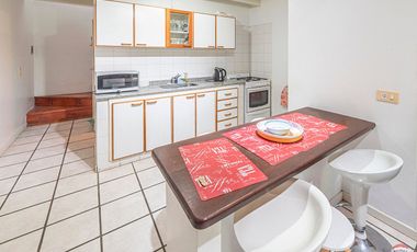 2 AMBIENTES EN DUPLEX CONDOMINIO EN PILAR AMOBLADO