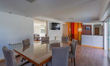 Venta casa 6 ambientes con piscina parque cochera