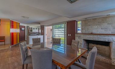 Venta casa 6 ambientes con piscina parque cochera