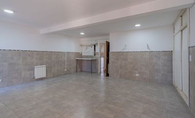 Venta casa 6 ambientes con piscina parque cochera