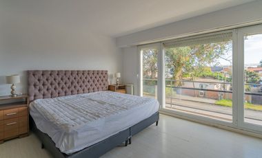 Venta casa 6 ambientes con piscina parque cochera