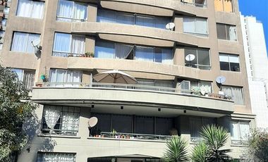 Departamento en Venta en Cerca de metro Santa Lucía y metro Universidad Católica