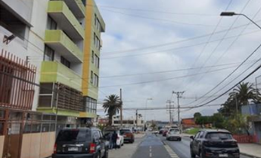 Oficina en Venta en Colombia con Avenida Cardenal Carlos Oviedo Cavada.