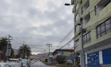 Oficina en Venta en Colombia con Avenida Cardenal Carlos Oviedo Cavada.