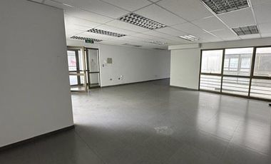 Oficina en Venta en Colombia con Avenida Cardenal Carlos Oviedo Cavada.