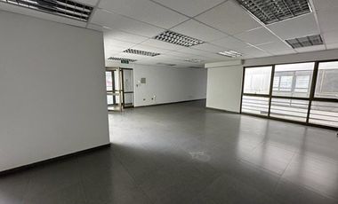 Oficina en Venta en Colombia con Avenida Cardenal Carlos Oviedo Cavada.