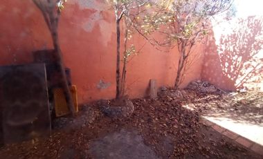 VENTA DE HERMOSA CASA CONSTRUIDA DE PURO SILLAR, A SOLO 7 MINUTOS EN AUTO DEL CENTRO