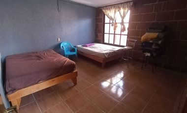 VENTA DE HERMOSA CASA CONSTRUIDA DE PURO SILLAR, A SOLO 7 MINUTOS EN AUTO DEL CENTRO